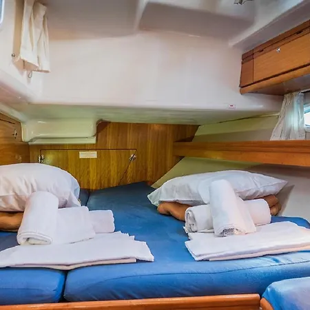 Gyr-spring Break - Rhodes Cruise Botel